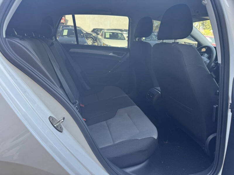 2016 Volkswagen e-Golf SE