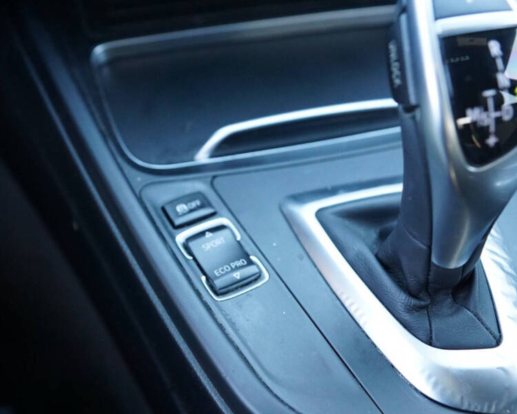 2018 BMW 3 Series 330i xDrive