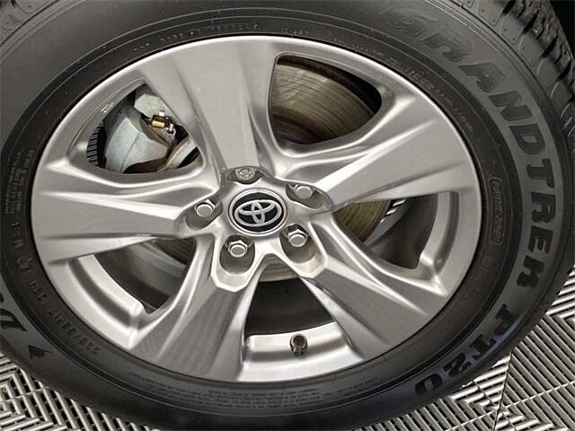 2024 Toyota RAV4 Hybrid LE