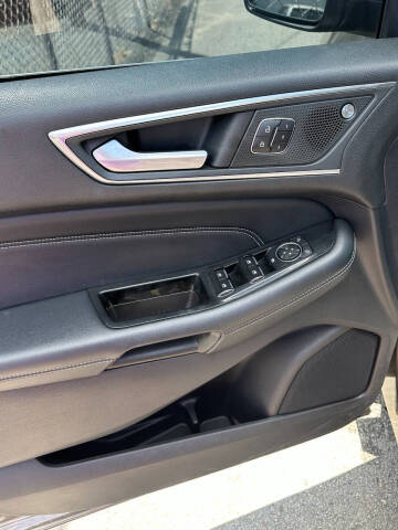 2019 Ford Edge Titanium