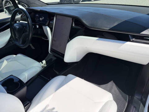 2019 Tesla Model X Standard Range
