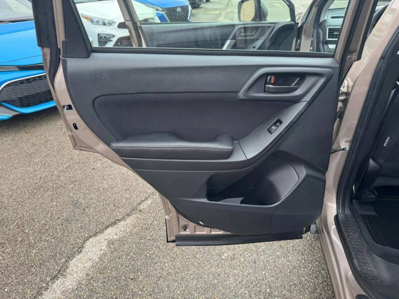 2016 Subaru Forester 2.5i
