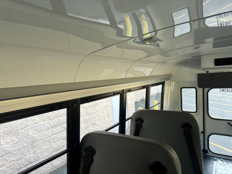 2017 Chevrolet 3500 Express