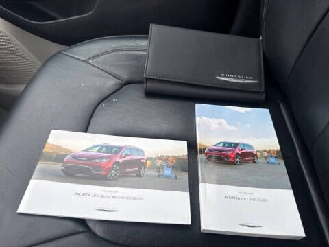 2017 Chrysler Pacifica Touring-L