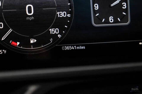 2024 Land Rover Defender 130 P400 X-Dynamic SE