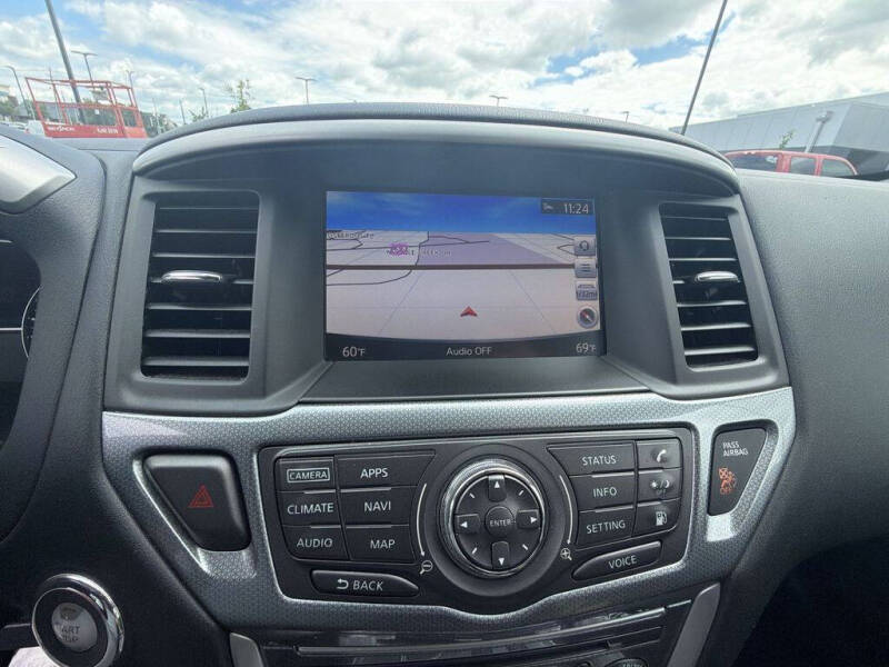 2019 Nissan Pathfinder SL