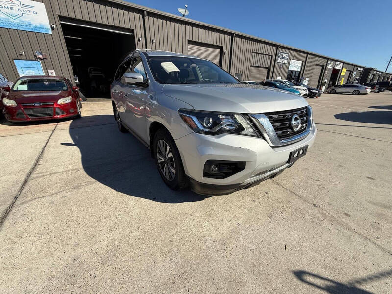2017 Nissan Pathfinder SV