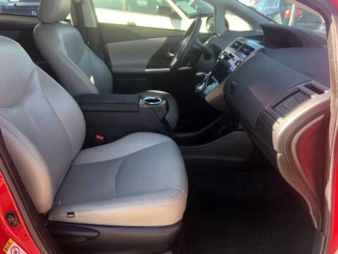 2015 Toyota Prius v Three