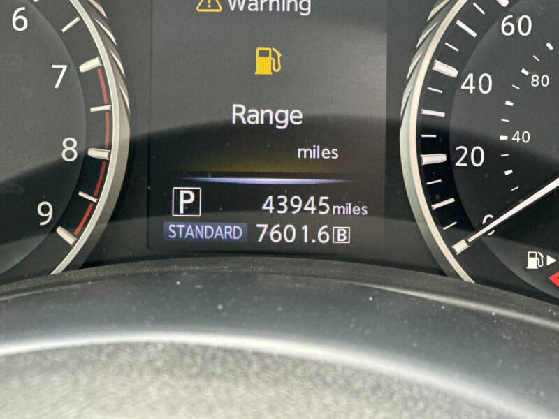 2023 Infiniti Q50 Luxe