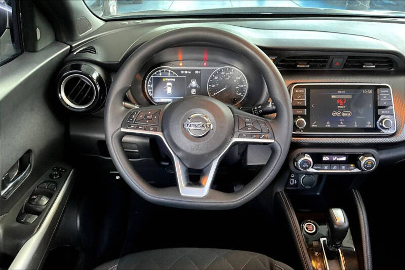 2020 Nissan Kicks SV