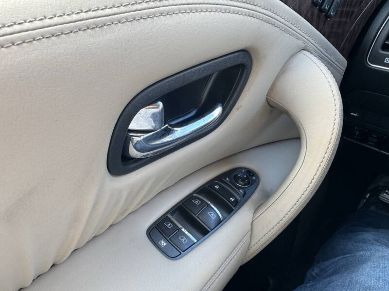 2017 Nissan Armada Platinum