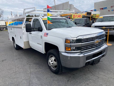2017 Chevrolet Silverado 3500HD CC for sale at Speciality Auto Sales in Oakdale CA