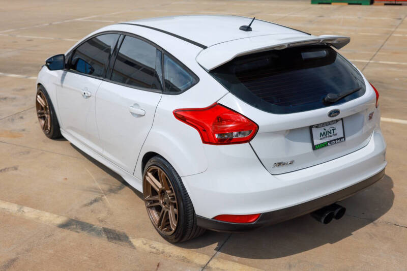 2017 Ford Focus ST