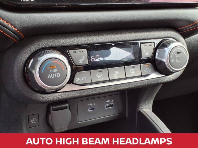 2025 Nissan Versa SR