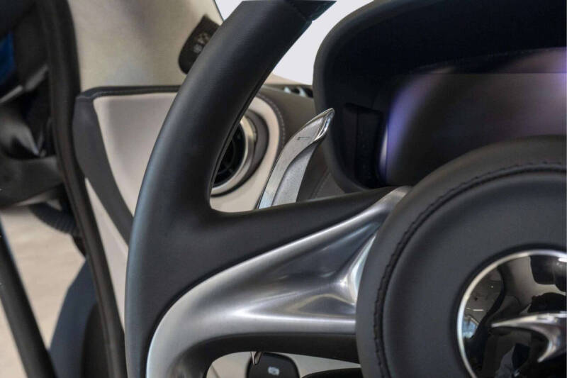 2023 McLaren GT