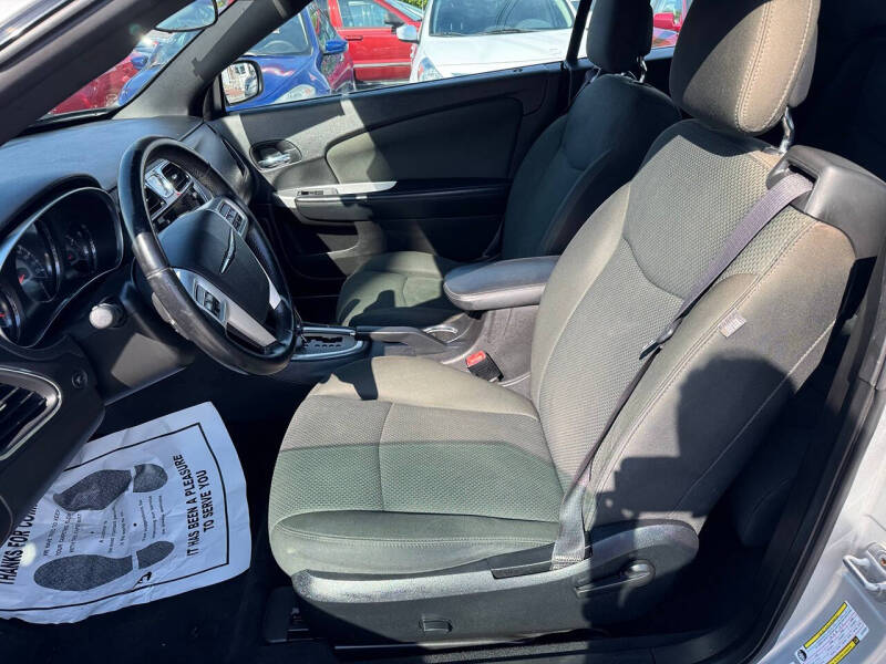 2012 Chrysler 200 Touring