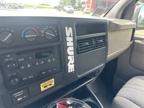 2003 Chevrolet Express 2500 LS