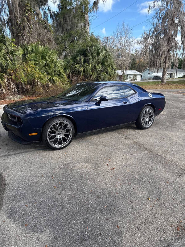 2013 Dodge Challenger SXT's photo