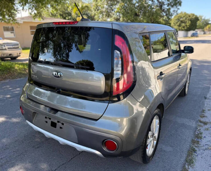 2017 Kia Soul +