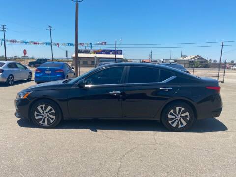 2019 Nissan Altima for sale at First Choice Auto Sales in Bakersfield CA