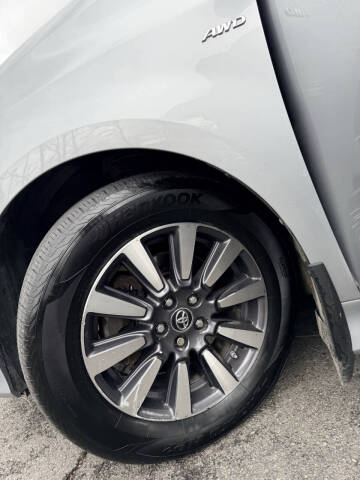 2018 Toyota Sienna LE 7-Passenger