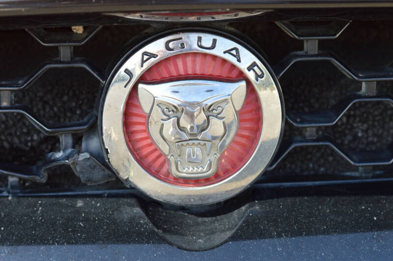 2016 Jaguar F-TYPE R