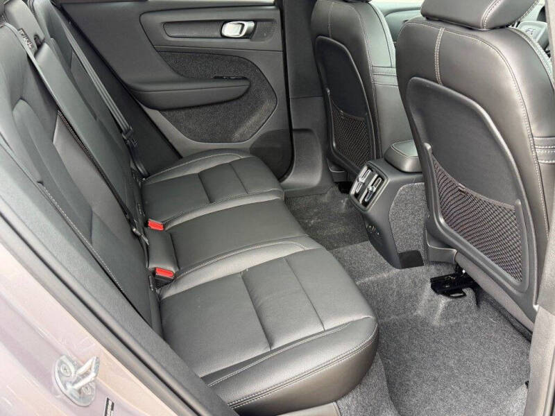 2026 Volvo XC40 B5 Core