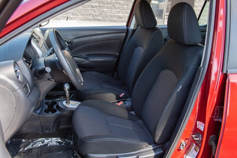 2019 Nissan Versa SV