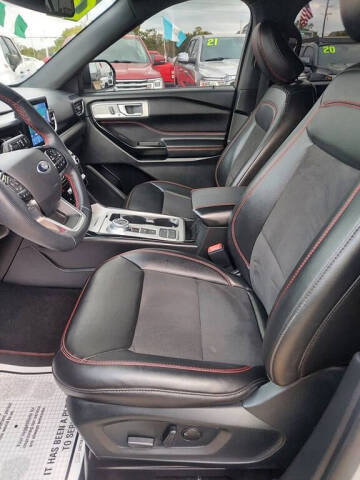 2022 Ford Explorer ST-Line