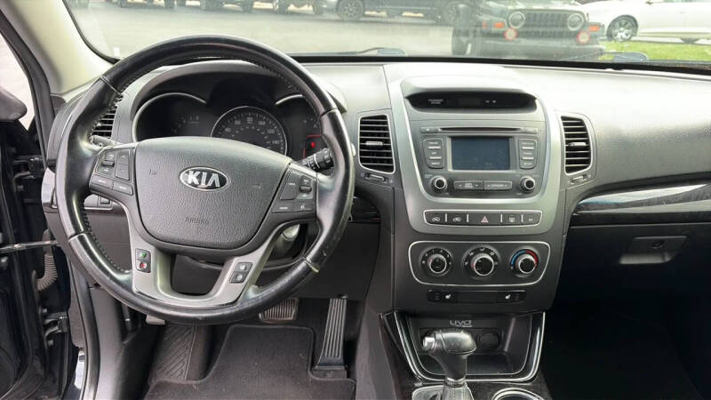 2014 Kia Sorento LX
