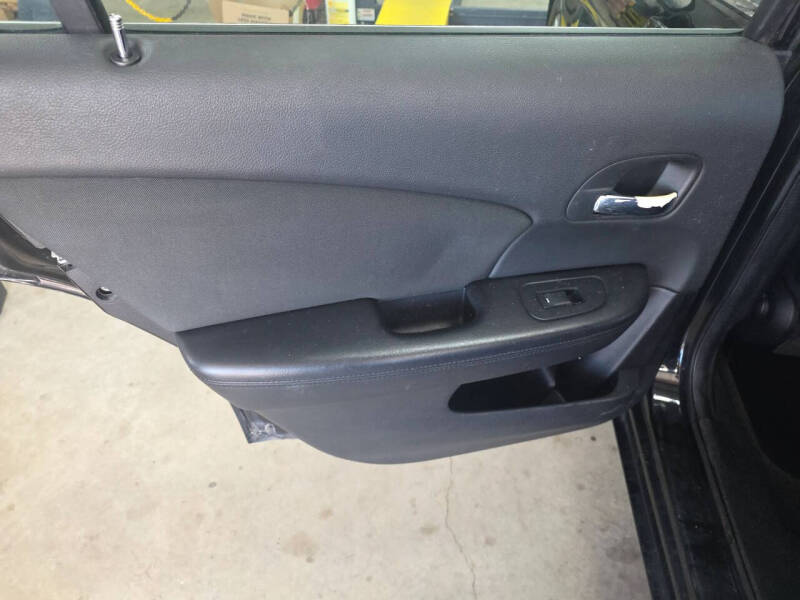 2012 Chrysler 200 LX