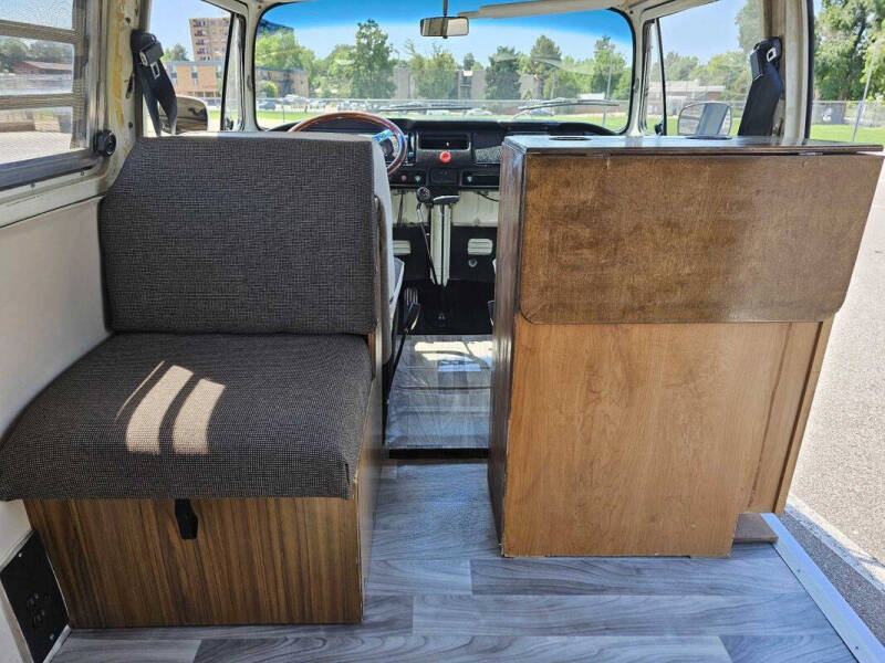 1971 Volkswagen Camper Bus