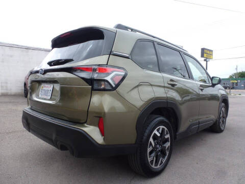 2025 Subaru Forester Premium