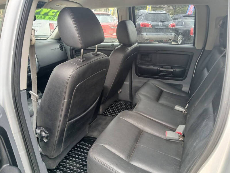 2006 Mitsubishi Raider XLS