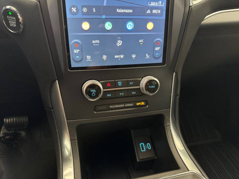 2023 Ford Edge Titanium