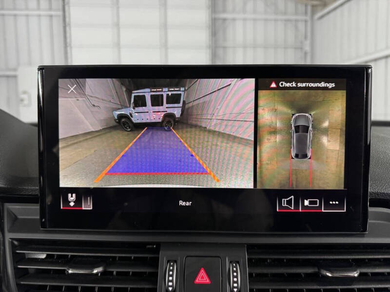 2023 Audi SQ5 Sportback 3.0T quattro Premium Plus