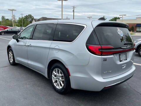 2023 Chrysler Pacifica Touring