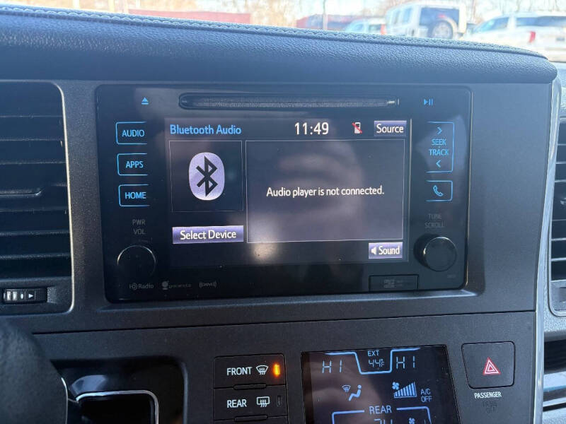 2017 Toyota Sienna XLE Premium 7-Passenger