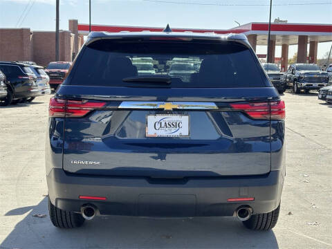 2023 Chevrolet Traverse LS