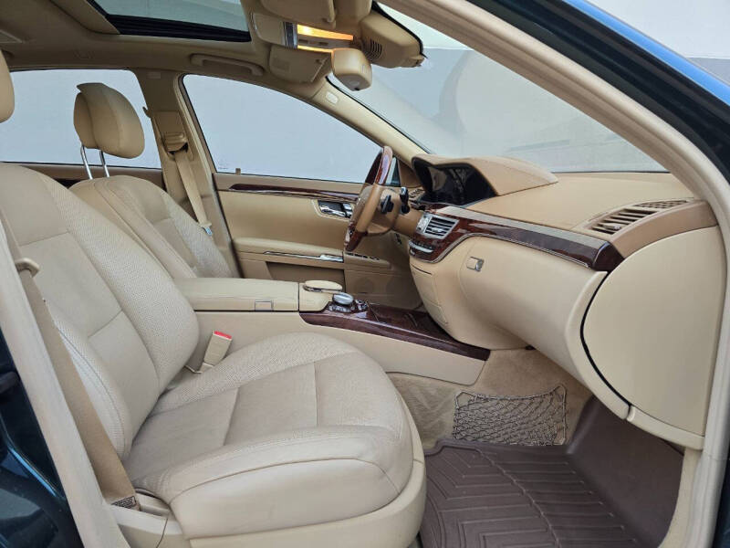 2010 Mercedes-Benz S-Class S 550 4MATIC