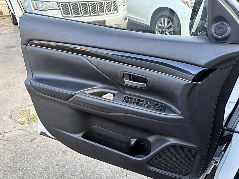 2019 Mitsubishi Outlander