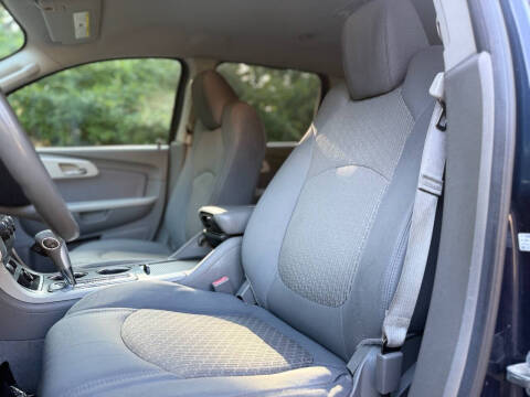 2012 Chevrolet Traverse LS