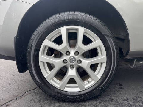 2013 Nissan Rogue SV w/SL Package