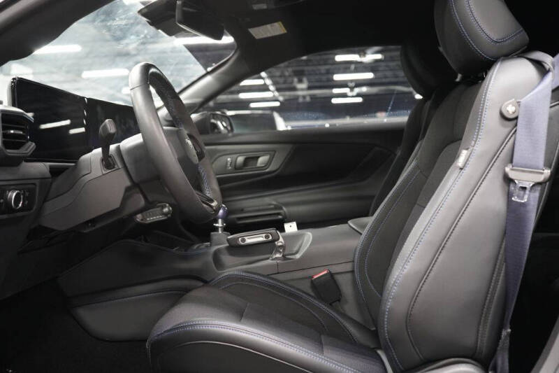 2024 Ford Mustang Dark Horse