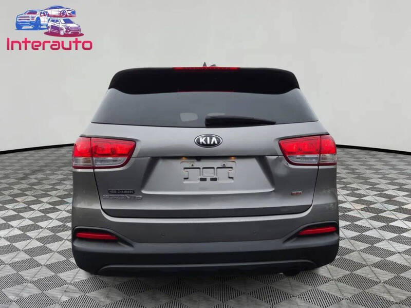 2016 Kia Sorento LX