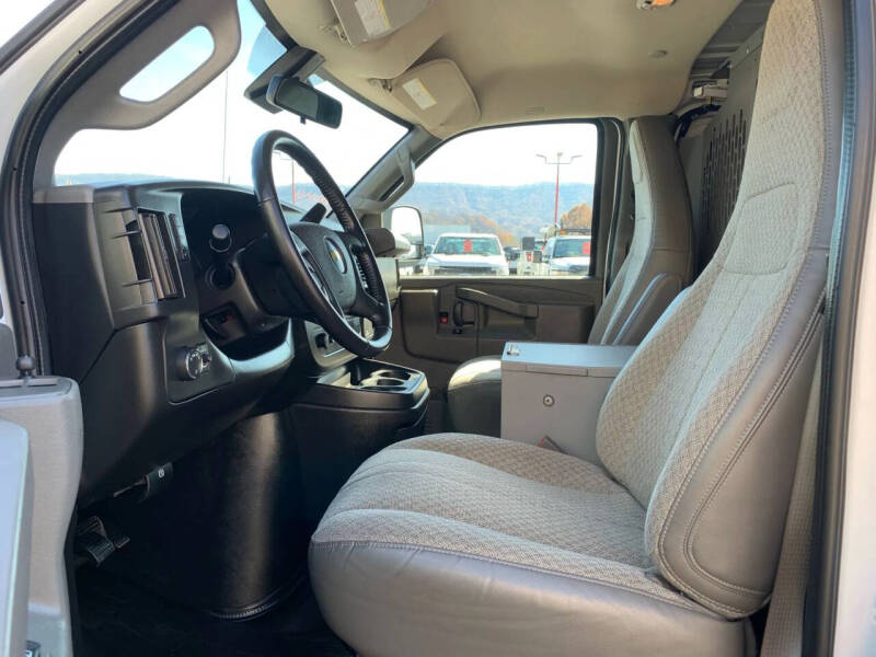 2021 Chevrolet Express 2500