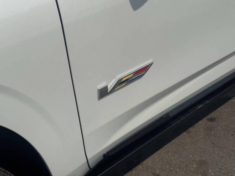 2025 Cadillac Escalade-V