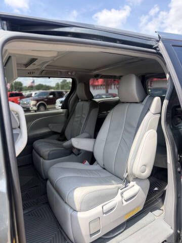 2014 Toyota Sienna Limited 7-Passenger