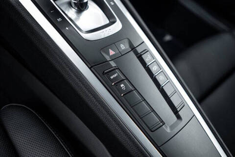 2025 Porsche 718 Cayman