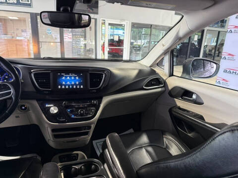 2020 Chrysler Pacifica Touring L